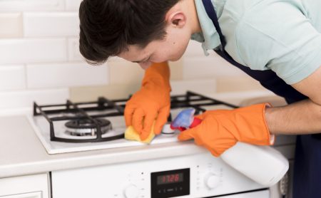 tẩy dầu mỡ nhà bếp